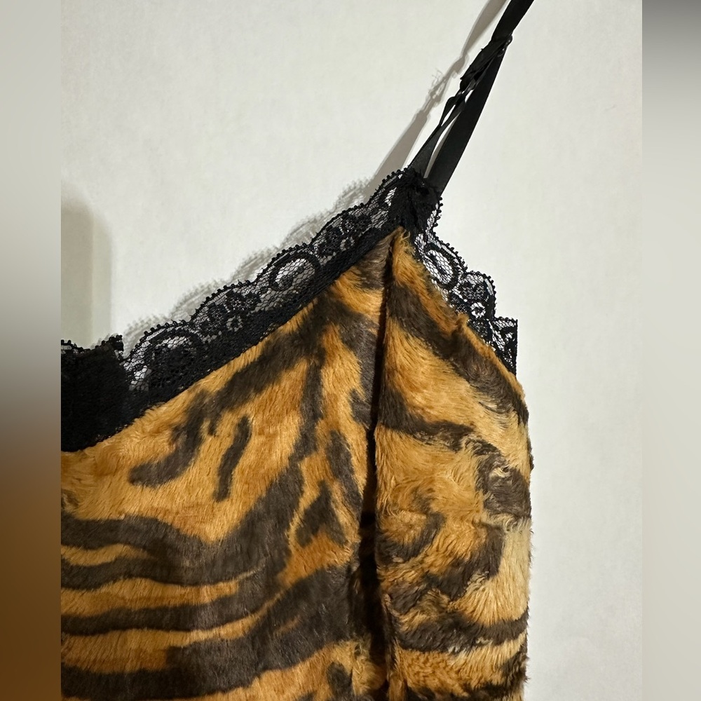 D&G Dolce & Gabbana Tiger Faux Fur Slip Dress Lace Vintage Y2K 38 (IT) / 2 (US) - Picture 3 of 11